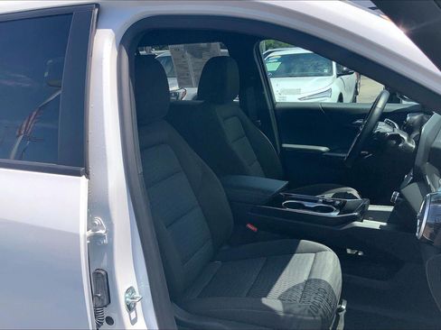 Used 2026 Chevrolet Equinox LT FWD image 7