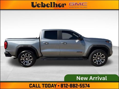 Used 2024 GMC Canyon AT4 w/ AT4 Premium Package AWD/4WD image 3