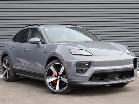 New 2026 Porsche Macan 4S Electric AWD/4WD image 7