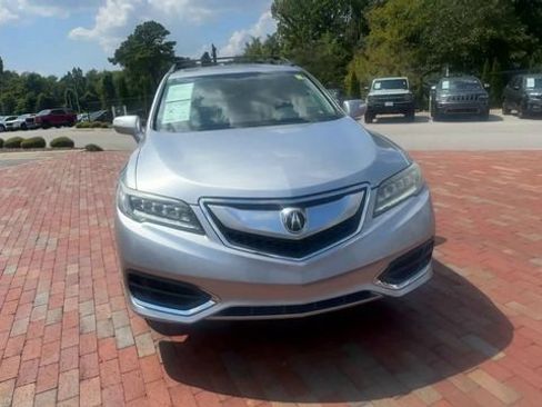Used 2017 Acura RDX w/ AcuraWatch Plus Package FWD image 5