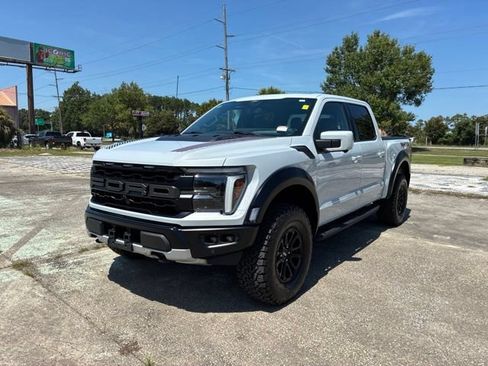 Used 2025 Ford F150 Raptor AWD/4WD image 7