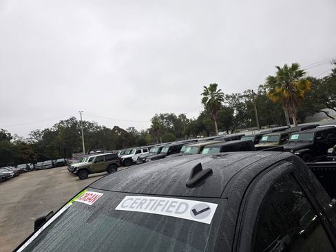 Used 2022 Chevrolet Silverado 2500 LT w/ Convenience Package image 14