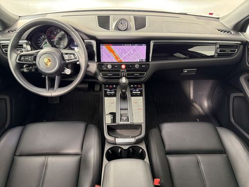 Used 2026 Porsche Macan AWD/4WD image 17