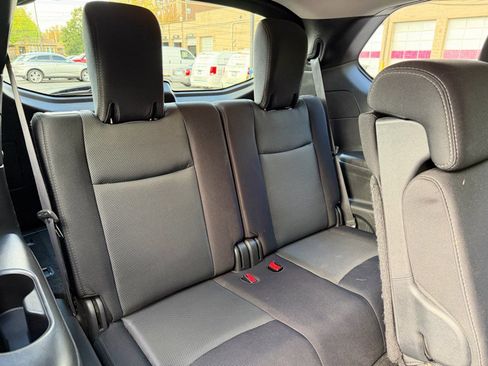 Used 2018 Nissan Pathfinder S image 24