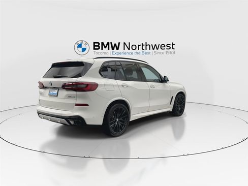 Used 2023 BMW X5 xDrive40i w/ M Sport Package image 3