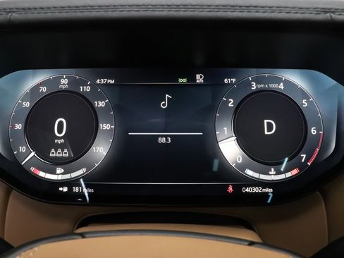 Used 2023 Land Rover Range Rover SE image 31