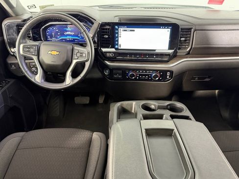 Used 2024 Chevrolet Silverado 1500 LT w/ Z71 Off-Road Package image 11