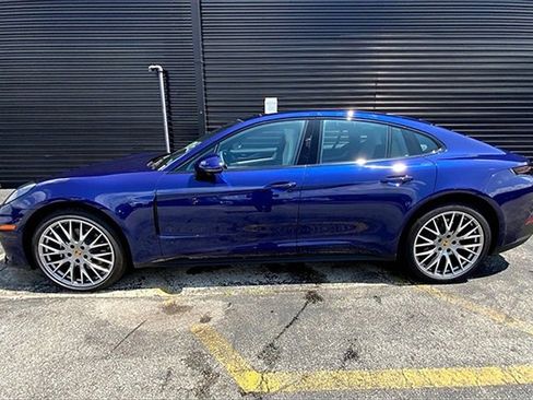 New 2025 Porsche Panamera 4 image 2