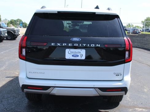 New 2026 Ford Expedition Platinum w/ Driver's Package AWD/4WD image 6