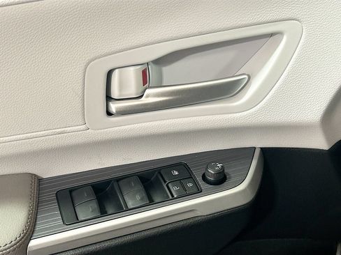 New 2026 Toyota Sienna XLE FWD image 17