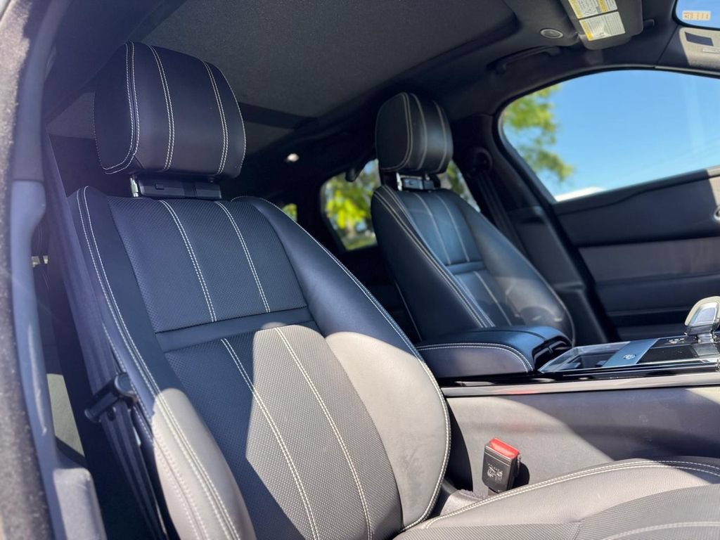 Used 2021 Land Rover Range Rover Velar S AWD/4WD image 27