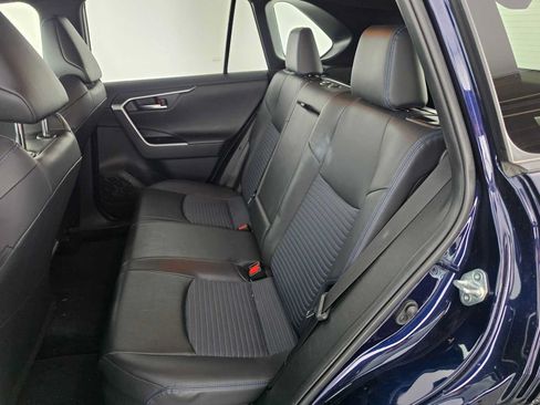 Used 2019 Toyota RAV4 XSE w/ XSE Weather Package AWD/4WD image 17
