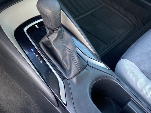 Used 2023 Toyota Corolla LE FWD image 39