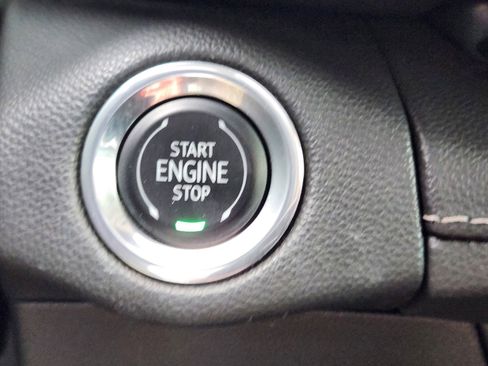 Used 2022 Buick Envision Essence w/ Technology Package I FWD image 18