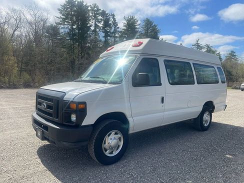 Used 2011 Ford E-250 and Econoline 250 Extended w/ PWR Group RWD image 1