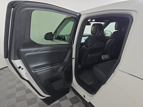 Used 2024 Rivian R1T Adventure AWD/4WD image 17
