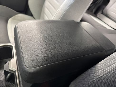 Certified 2025 Toyota 4Runner TRD Off-Road image 33