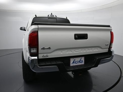 Used 2021 Toyota Tacoma SR5 AWD/4WD image 24