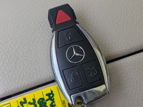 Used 2018 Mercedes-Benz GLC 300 image 30