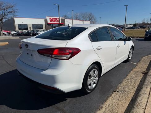 Used 2017 Kia Forte LX w/ LX Popular Package image 7