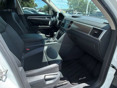 Used 2019 Volkswagen Atlas SE FWD image 28