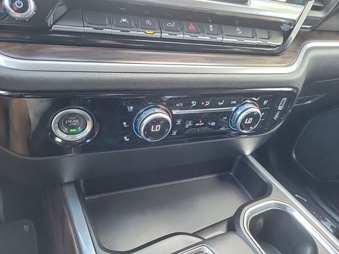 Used 2022 GMC Sierra 1500 SLT w/ SLT Convenience Package image 23