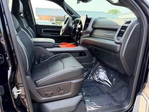 Used 2025 RAM 2500 Laramie AWD/4WD image 20