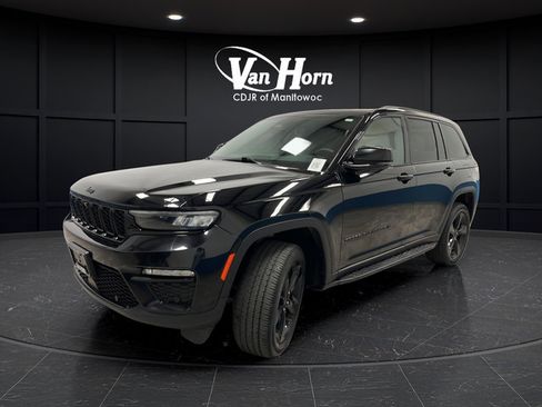Used 2024 Jeep Grand Cherokee Limited w/ Luxury Tech Group II AWD/4WD image 3