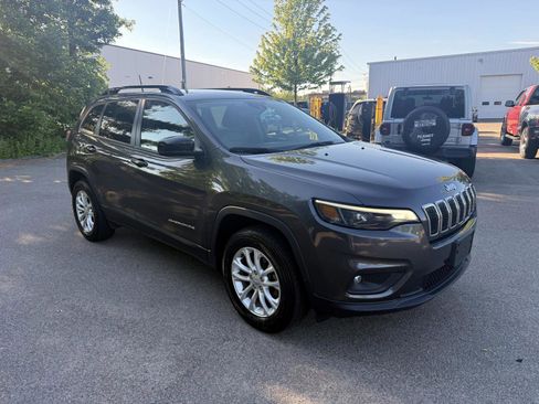 Certified 2022 Jeep Cherokee Latitude Lux AWD/4WD image 2