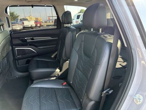 Used 2022 Kia Telluride SX w/ SX Prestige Package AWD/4WD image 22