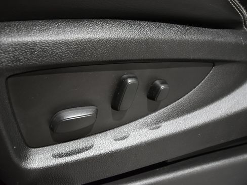 Used 2016 GMC Yukon Denali w/ Open Road Package image 17