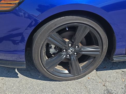 Used 2023 Honda Accord Sport image 7