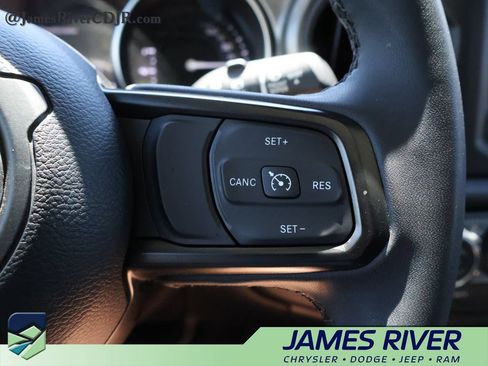 Used 2023 Jeep Wrangler Unlimited AWD/4WD image 26