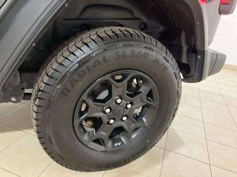 Used 2023 Jeep Wrangler Unlimited image 31