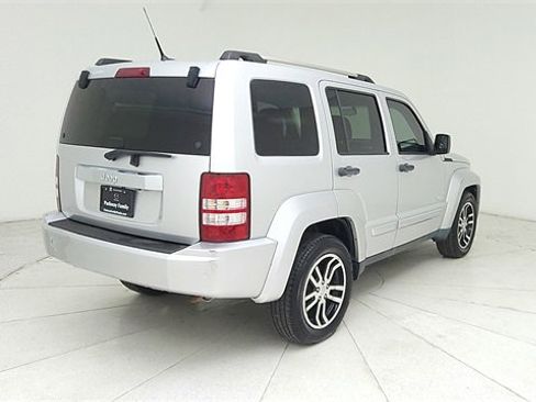 Used 2011 Jeep Liberty 70th Anniversary image 5