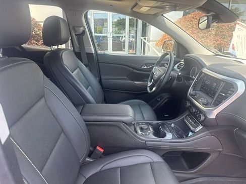 Used 2023 GMC Acadia SLT w/ Preferred Package AWD/4WD image 29