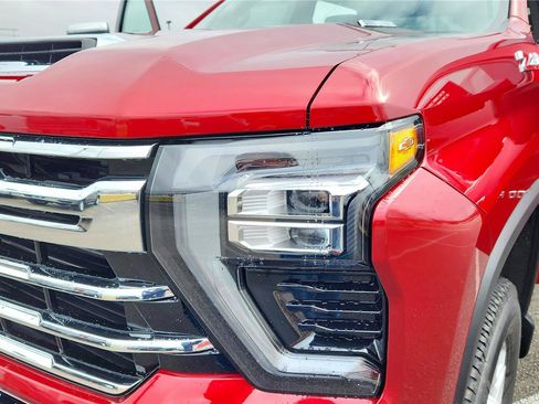 Used 2024 Chevrolet Silverado 2500 LTZ w/ LTZ Premium Package image 10