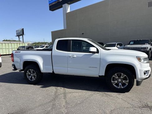 Used 2019 Chevrolet Colorado Z71 image 2