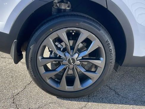 Used 2023 Kia Sorento SX Prestige image 11