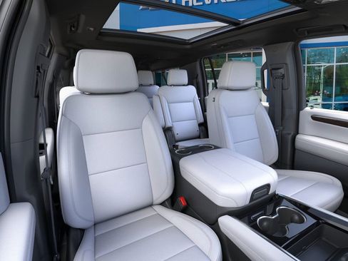 New 2026 Chevrolet Suburban Premier w/ Sun And Tow Package image 16