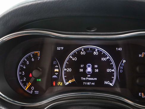Used 2022 Jeep Grand Cherokee Limited AWD/4WD image 15