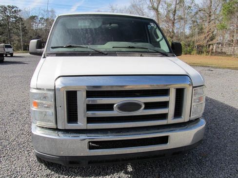 Used 2014 Ford E-250 and Econoline 250 w/ Power Group image 9