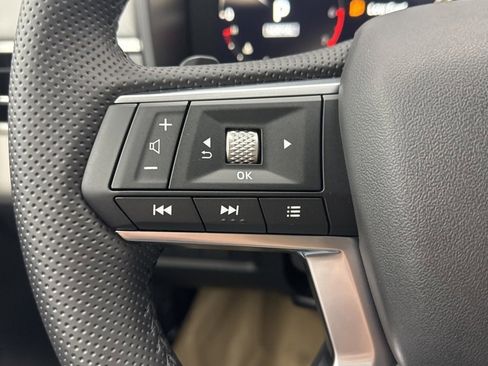 New 2025 Mitsubishi Outlander SE image 19