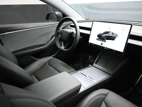Used 2025 Tesla Model 3 RWD image 14