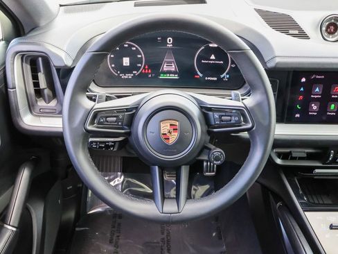 Certified 2025 Porsche Cayenne S AWD/4WD image 26