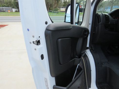 Used 2022 RAM ProMaster 2500 image 10