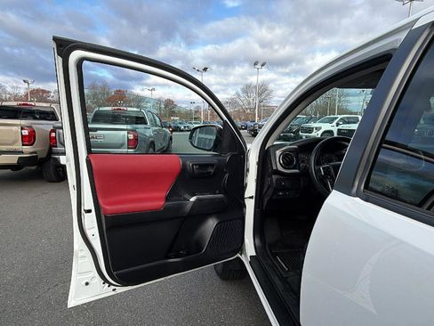 Used 2021 Toyota Tacoma SR5 image 17