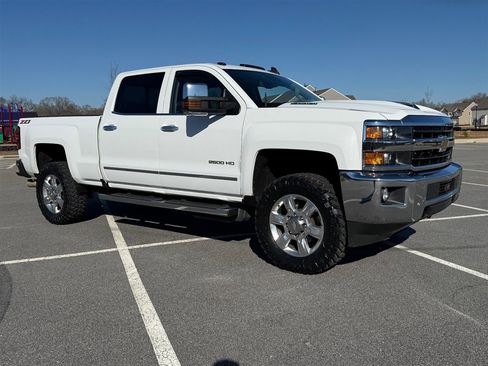 Used 2018 Chevrolet Silverado 2500 LTZ w/ Duramax Plus Package image 7