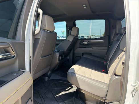 Used 2024 Chevrolet Silverado 1500 ZR2 w/ Technology Package image 21