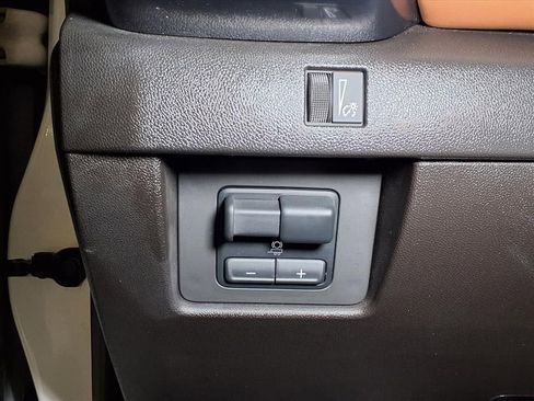 Used 2024 GMC Canyon AT4 image 14